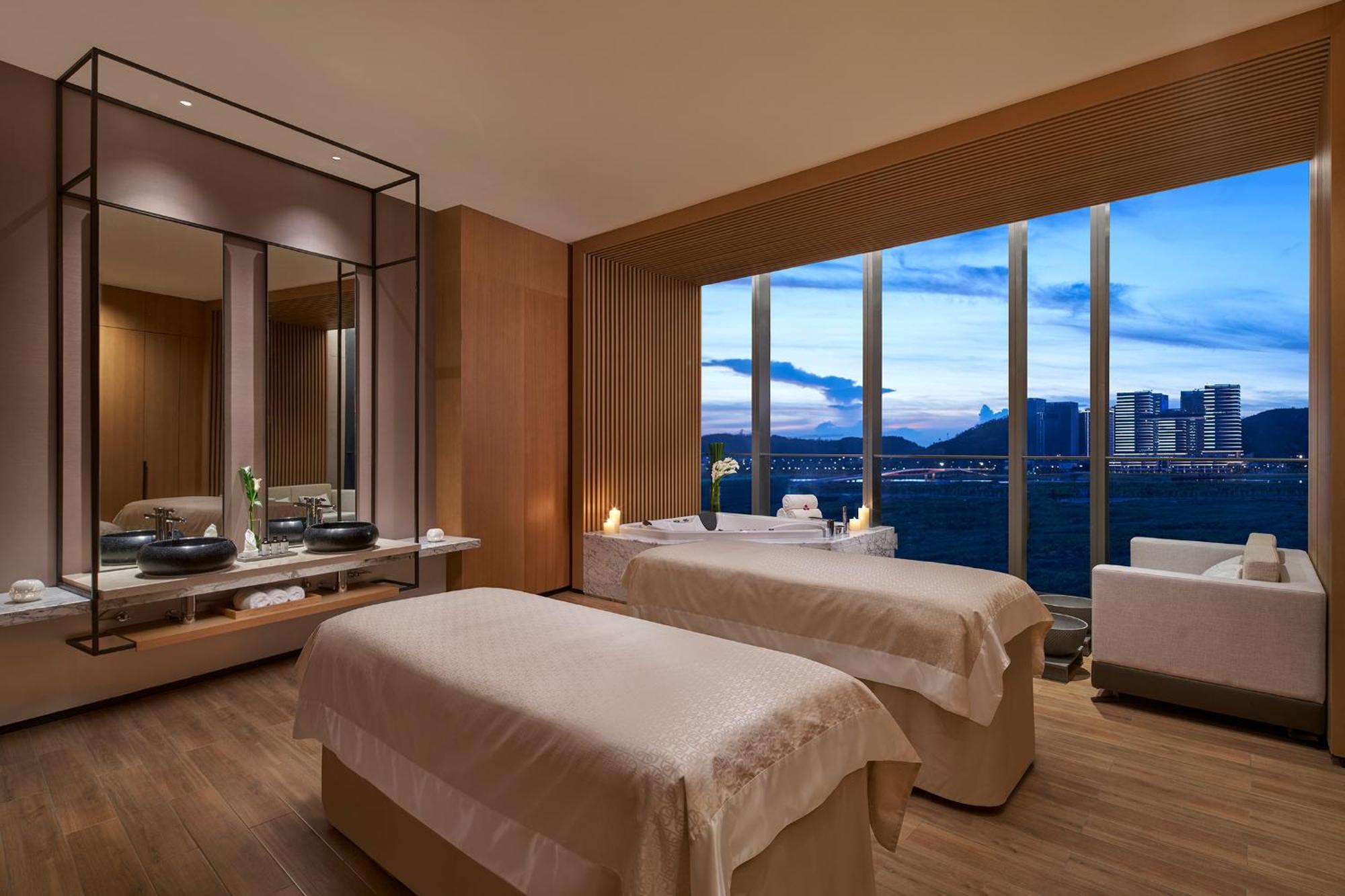 Отель Hyatt Regency Hengqin Чжухай Экстерьер фото